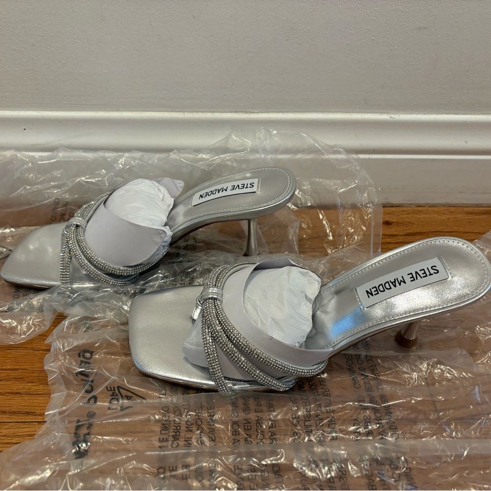 Steve Madden Jazzee Slide Sandals Silver Heels Women’s Size 7 Brand New With Box